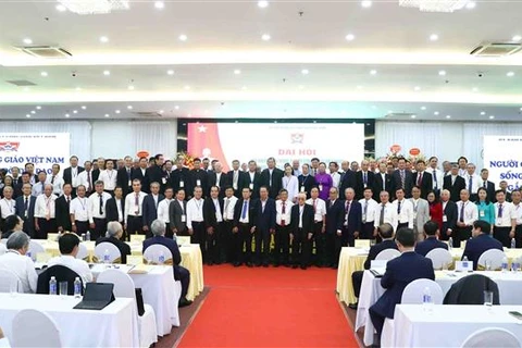 Các Ủy viên Ủy ban Đoàn kết Công giáo Việt Nam nhiệm kỳ 2023-2028 ra mắt Đại hội sáng 12/10/2023. (Ảnh: Minh Đức/TTXVN)