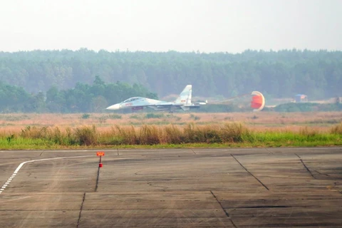 Sân bay Biên Hòa đã có sẵn hai đường băng dài 3,6km cùng hệ thống đường lăn, sân đỗ máy bay, kho tàng, hệ thống đài chỉ huy bay… (Nguồn: Đồng Nai Online)