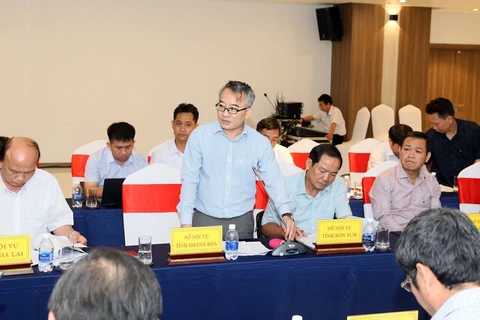 Hội thảo lấy ý kiến trực tiếp góp ý vào dự thảo các nghị định, quy định về chính sách tinh giản biên chế, do Bộ Nội vụ tổ chức tại Ninh Thuận ngày 27/3/2023. (Ảnh: Công Thử/TTXVN)