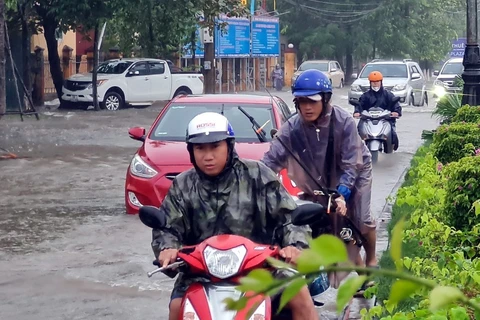 Mưa lớn gây ngập cục bộ ở thành phố Đồng Hới (Quảng Bình), tháng 10/2023. (Ảnh: Tá Chuyên/TTXVN)