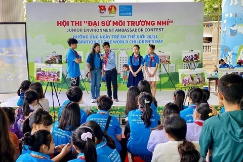 Học sinh Thành phố Hồ Chí Minh tham gia Hội thi “Đại sứ môi trường nhí.” (Ảnh: Hồng Giang/TTXVN)