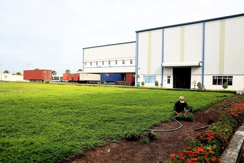 Không gian xanh trong khu công nghiệp Giang Điền, huyện Trảng Bom (tỉnh Đồng Nai). (Ảnh: Hồng Đạt/TTXVN)