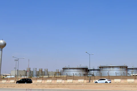 Cơ sở sản xuất dầu của Công ty Aramco ở ngoại ô Thủ đô Riyadh (Saudi Arabia). (Ảnh: AFP/TTXVN)