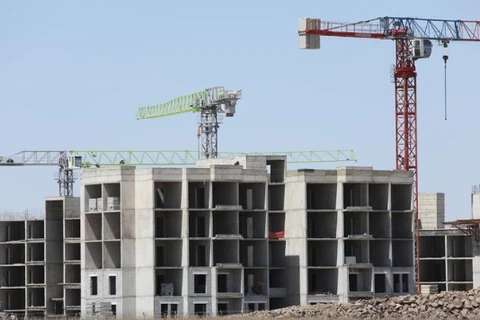 Những tòa nhà mới được xây dựng cho người dân mất nhà cửa sau động đất ở Thổ Nhĩ Kỳ, tháng 8/2023. (Nguồn: Reuters/Investing)