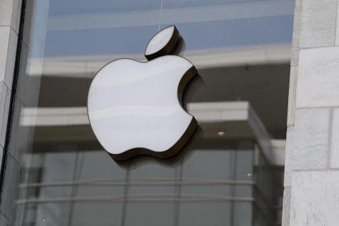 Biểu tượng của Apple ở Washington, D.C. (Mỹ). (Ảnh: AFP/TTXVN)