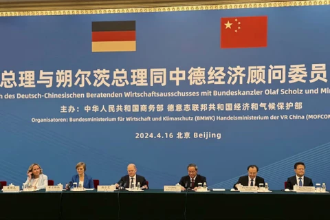Thủ tướng Đức Olaf Scholz và Thủ tướng Trung Quốc Lý Cường tham dự cuộc họp với Ủy ban Cố vấn Kinh tế Trung-Đức tại Bắc Kinh (Trung Quốc) ngày 16/4/2024. (Nguồn: Reuters)