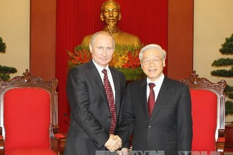 Tổng Bí thư Nguyễn Phú Trọng tiếp Tổng thống Liên bang Nga Vladimir Putin sang thăm cấp Nhà nước tới Việt Nam. (Ảnh: Trí Dũng/TTXVN)
