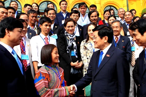 Chủ tịch nước Trương Tấn Sang gặp mặt thân mật 104 nhà giáo tiêu biểu trong cả nước. (Ảnh: Nguyễn Khang/TTXVN)