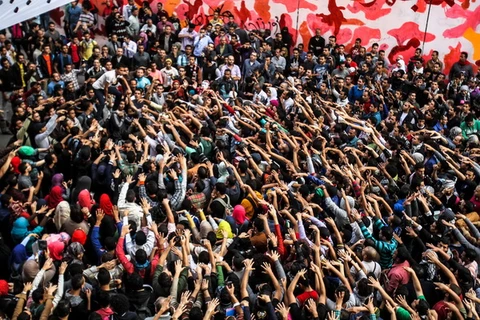 Hàng nghìn người biểu tình tập trung tại quảng trường Tahrir ở trung tâm Cairo, Ai Cập nhằm tưởng niệm sự kiện 19/11/2011. (Nguồn: THX/TTXVN)