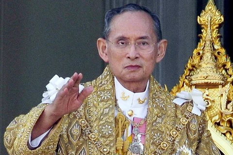 Nhà Vua Thái Lan Bhumibol Adulyadej.