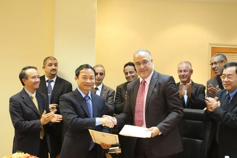 Ký thỏa thuận hợp tác hai hãng thông tấn Việt Nam-Algeria