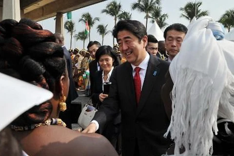 Ông Abe cam kết viện trợ hàng chục triệu USD cho Côte d'Ivoire