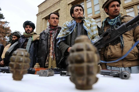 Nhà Trắng kêu gọi Taliban hạ vũ khí và đàm phán hòa bình