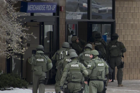 Xả súng tại trung tâm mua sắm ở Mỹ, 3 người thiệt mạng 