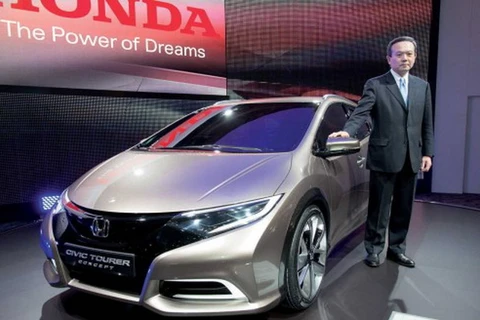 Honda bắt đầu bán Civic hybrid và Civic Natural Gas 2014