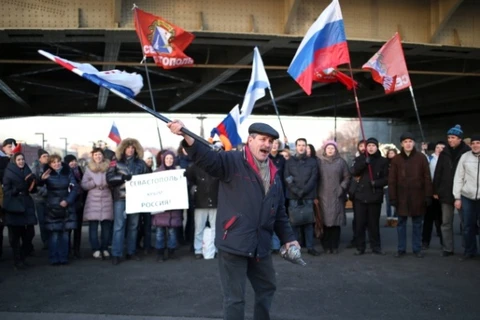 Rầm rộ các hoạt động ủng hộ cộng đồng nói tiếng Nga ở Ukraine