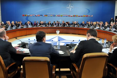 Phiên họp về tình hình Ukraine của NATO hôm 27/2. (Nguồn: AFP/TTXVN)