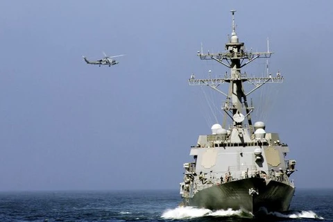 Máy bay, tàu chiến Mỹ rầm rộ tập trận sát biên giới Nga