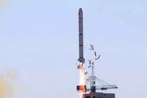 Tên lửa đẩy Trường Chinh 2C mang theo vệ tinh Thực tiễn 11-06 được phóng lên từ bãi phóng Tửu Tuyền, tỉnh Cam Túc. (Nguồn: Xinhua)