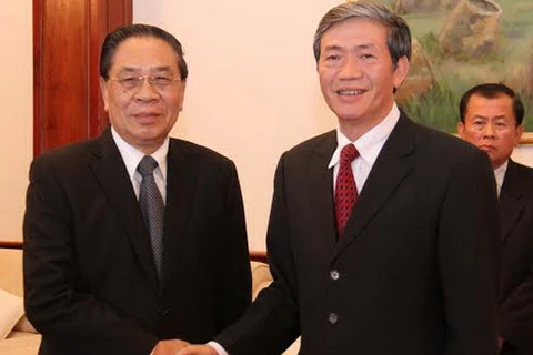 "Việt Nam-Lào cần tăng cường trao đổi lý luận giữa hai đảng"