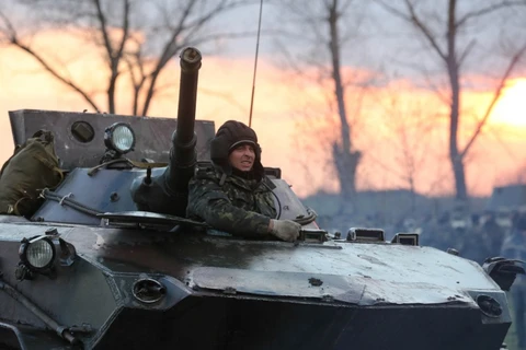 Quân Ukraine khai hỏa tấn công, Slavyansk bị vây chặt