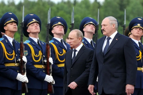 Belarus khẳng định ưu tiên tăng cường quan hệ với Nga 