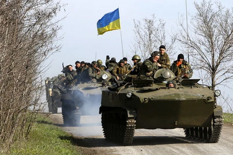 Một căn cứ quân sự Ukraine ở miền Đông bị tấn công 