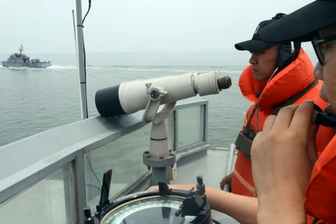 Hàn Quốc bắn cảnh cáo tàu Triều Tiên xâm phạm hải phận