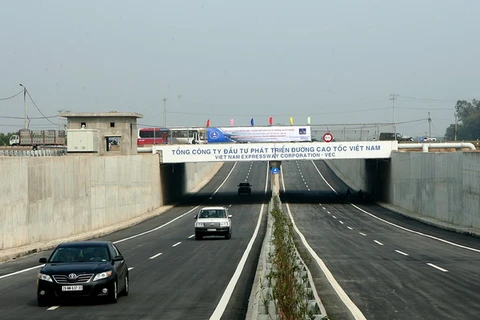 Đề nghị thêm đường dân sinh ở cao tốc Nội Bài-Lào Cai
