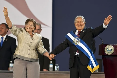 Tổng thống đắc cử của El Salvador tuyên thệ nhậm chức