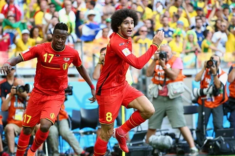 Vua Bỉ tới cổ vũ cho đội nhà trong trận đấu với đội tuyển Nga