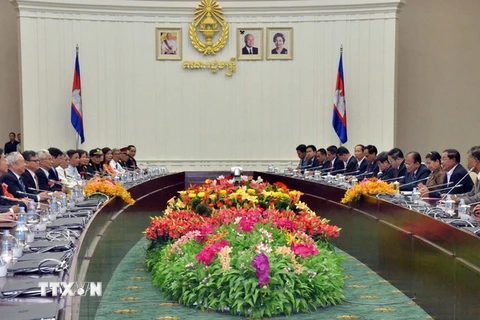 Thủ tướng Campuchia tiếp Hội Hữu nghị Việt Nam-Campuchia