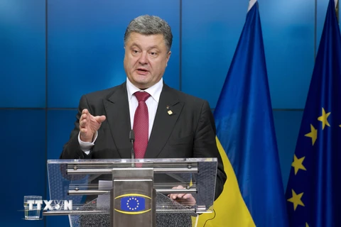 Tổng thống Ukraine thừa nhận không thể thắng ở miền Đông