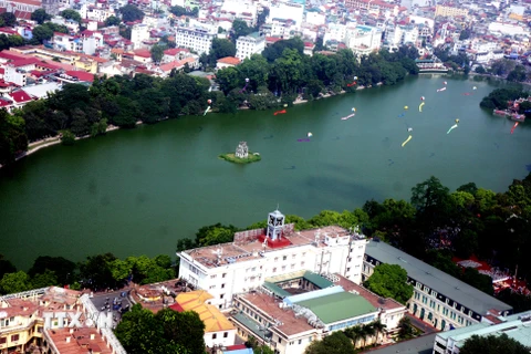 Khu vực hồ Hoàn Kiếm thuộc khu vực cấm quảng cáo ngoài trời