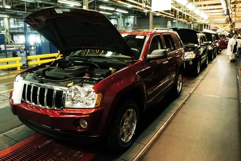Chrysler báo lỗi hàng trăm nghìn xe đa dụng do lỗi kỹ thuật