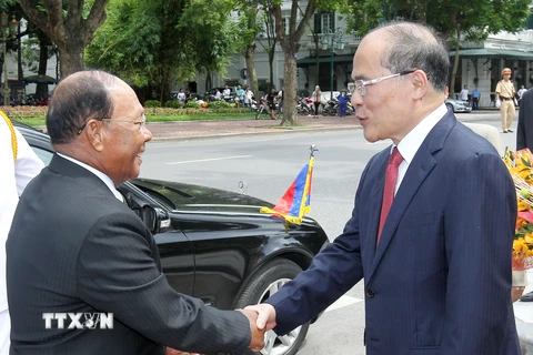 Chủ tịch Quốc hội Campuchia kết thúc chuyến thăm Việt Nam