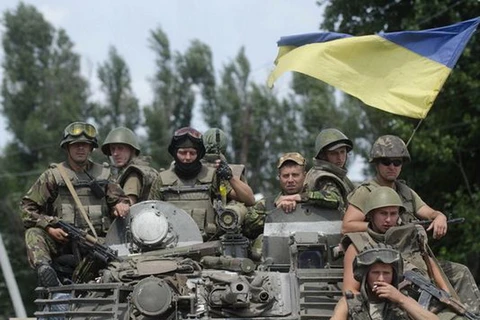 NATO hoài nghi chính quyền Kiev trong cuộc chiến với miền Đông