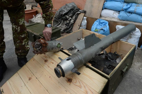Chuyên gia y tế: Quân đội Ukraine dùng bom chùm ở miền Đông