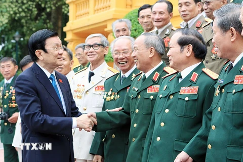Chủ tịch nước gặp mặt Đoàn cựu chiến binh Sư đoàn I Anh hùng
