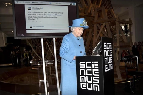 Nữ Hoàng Anh lần đầu tiên gửi thông điệp trực tiếp trên Twitter