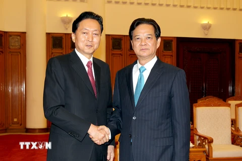 Thủ tướng tiếp cựu Thủ tướng Nhật Bản Yukio Hatoyama 
