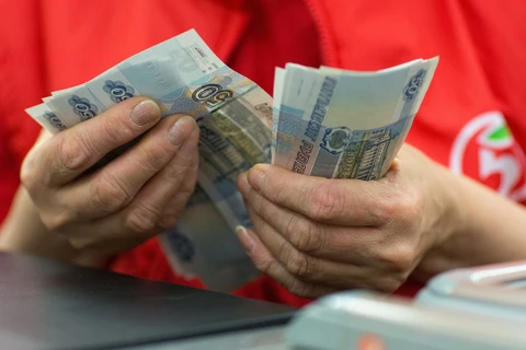 Ngân hàng Nga áp dụng biện pháp bình ổn tỷ giá đồng ruble