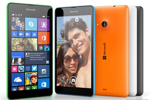 Microsoft chính thức ra smartphone Lumina không gắn mác Nokia