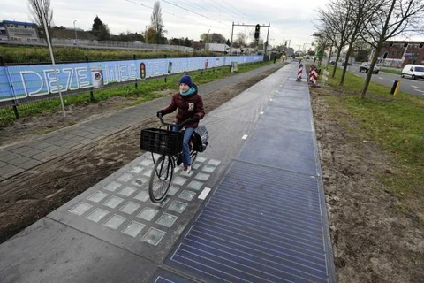 Khánh thành con đường xe đạp năng lượng Mặt Trời đầu tiên