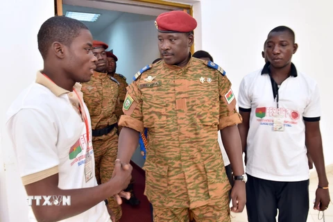Chính quyền quân sự Burkina Faso đồng ý khôi phục hiến pháp