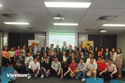 Sinh viên Việt gặp mặt mừng Ngày Nhà giáo Việt Nam ở Australia