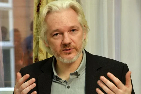 Ecuador gia hạn quy chế tị nạn cho người sáng lập WikiLeaks