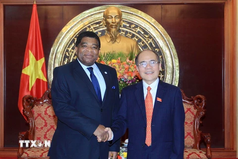 Chủ tịch Quốc hội Nguyễn Sinh Hùng tiếp Tổng thư ký IPU 