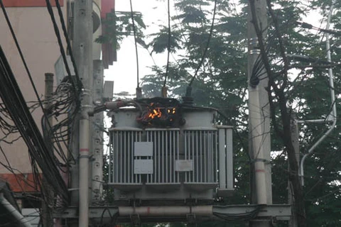 Thanh Hóa: Chập trạm biến áp khiến thiết bị điện của dân bị cháy