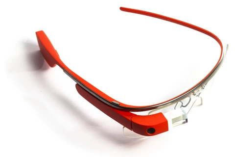 Google Glass sẽ trở lại vào năm 2015 với chip xử lý Intel 